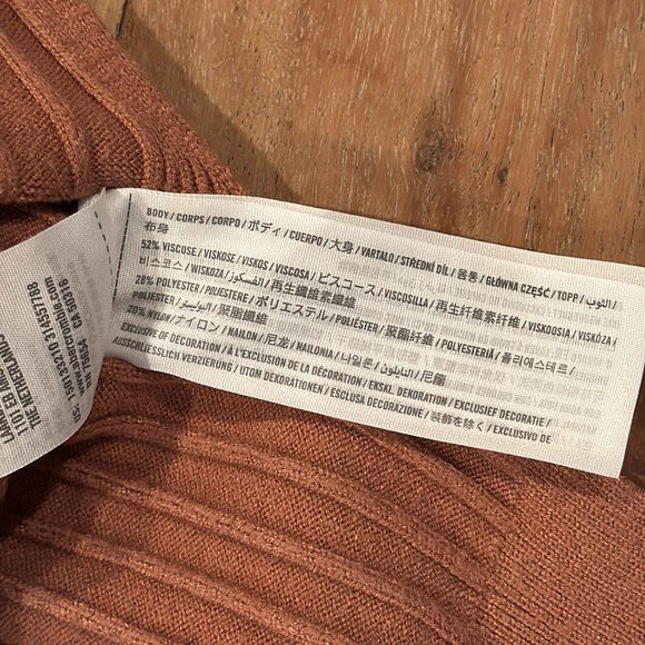 Abercrombie & Fitch | Soft as A&F | Crewneck Sweater | Rusty Brown | size M - Picture 3 of 5